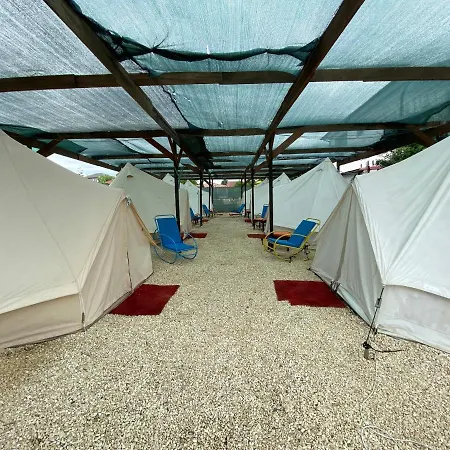 Luxuszelt Aurora Glamping 2*