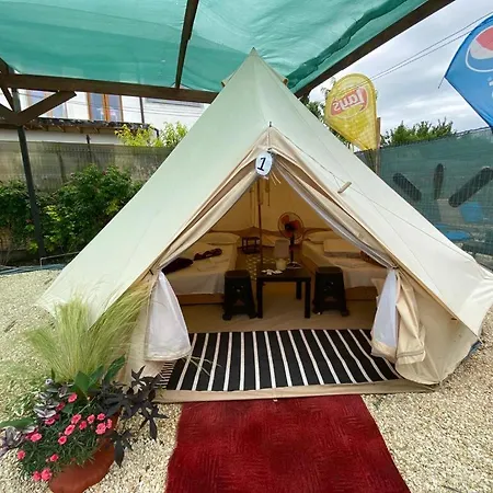 Aurora Glamping Luxury tent