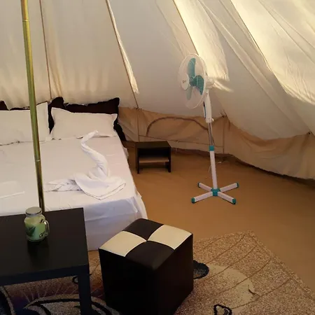 Aurora Glamping 2*