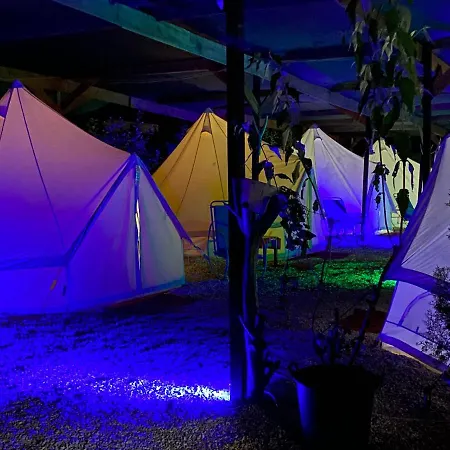 Aurora Glamping 2* 바마베체