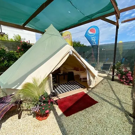 Aurora Glamping 2* ヴァマ・ヴェケ